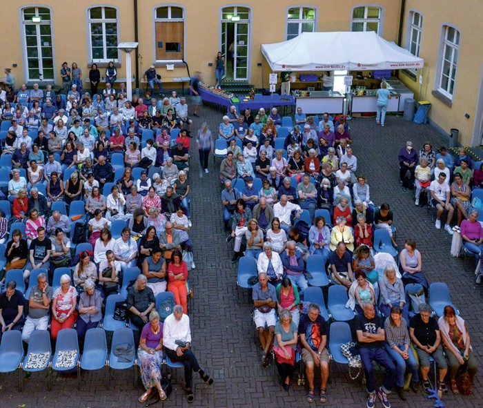 Im persönlichen Gespräch: Hans-Jörg Blondiau